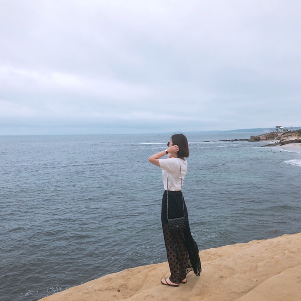 Meet your Posher, Eve